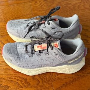 Salomon Women’s Aero Glide Shoes Size 8